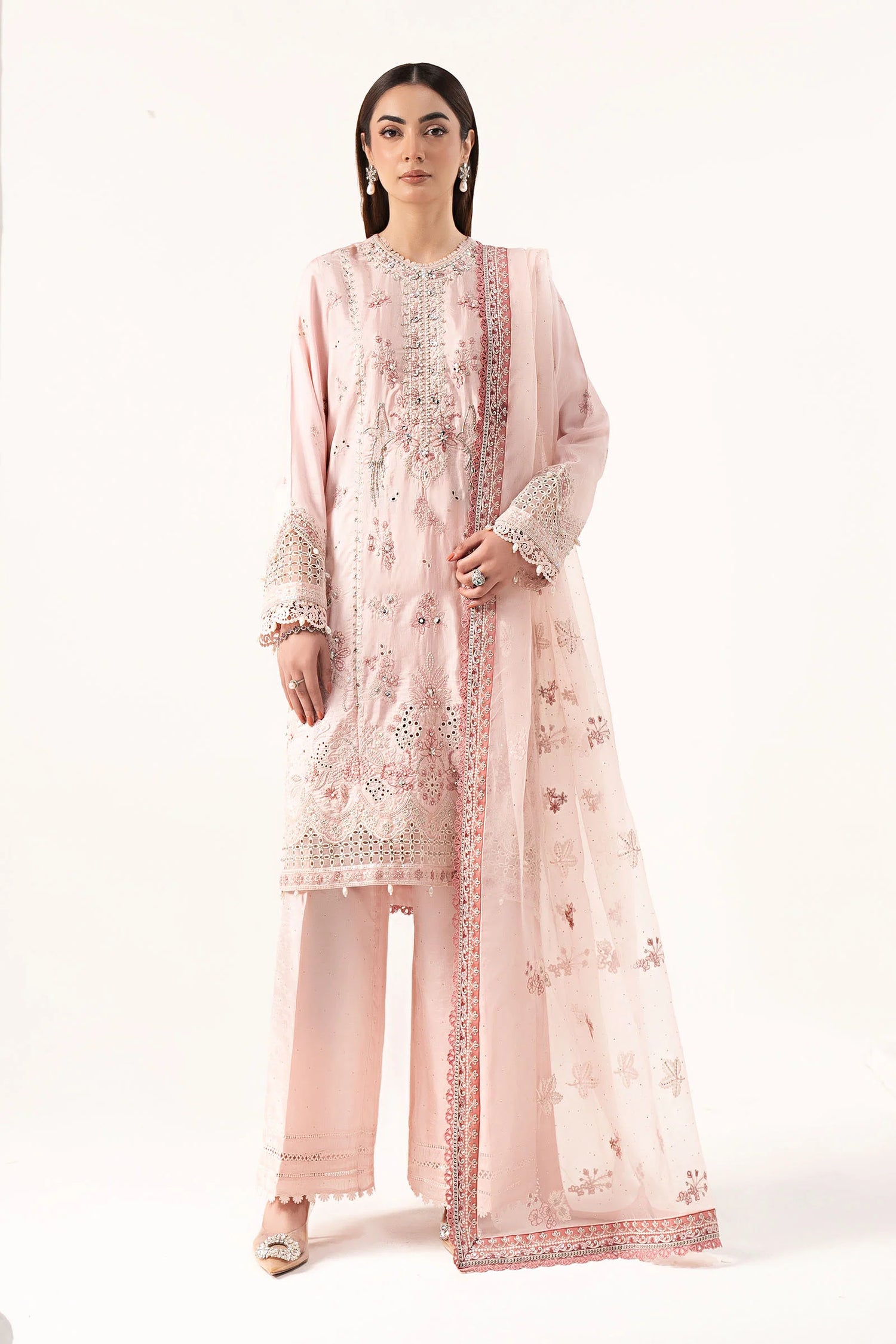 lookbook image shop_this_look_AVdw3f